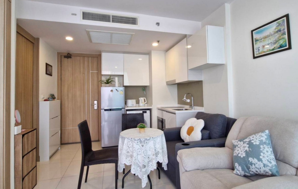 KT0391🌴The Riviera Wongamat🏄‍♂️1ห้องนอน 35ตรม ตึก B ชั้นไม่สูง🏞️วิวสวน+สระว่ายน้ำ พร้อมเฟอร์นิเจอร์