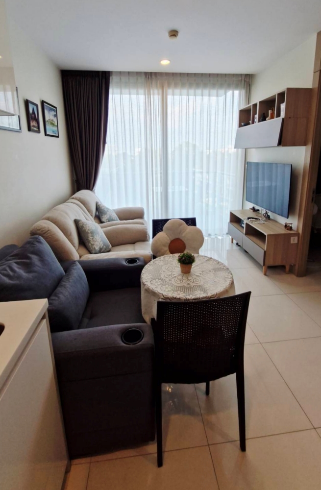 KT0391🌴The Riviera Wongamat🏄‍♂️1ห้องนอน 35ตรม ตึก B ชั้นไม่สูง🏞️วิวสวน+สระว่ายน้ำ พร้อมเฟอร์นิเจอร์