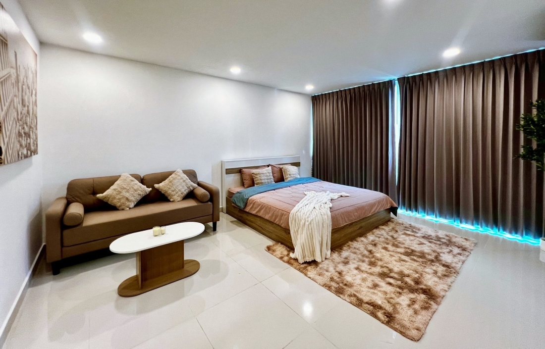KT8704🏖️Club Royal Wongamat🌴สตูดิโอ 35 ตรม ชั้น 7🏊‍♀️วิวสระว่ายน้ำ