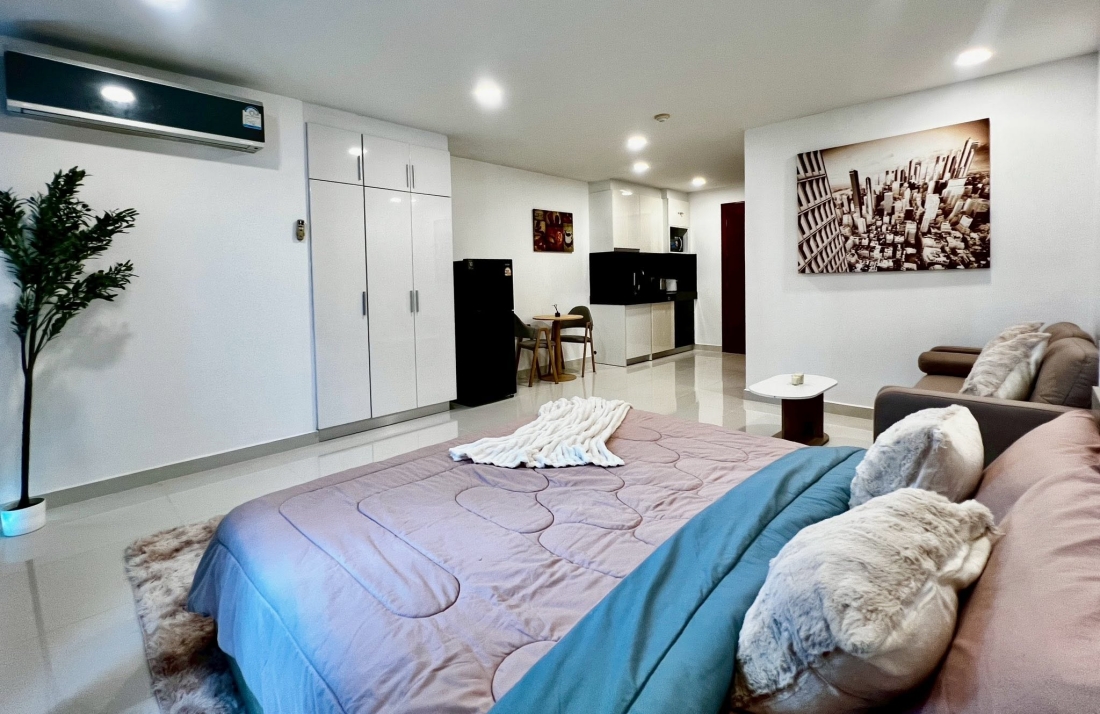 KT8704🏖️Club Royal Wongamat🌴สตูดิโอ 35 ตรม ชั้น 7🏊‍♀️วิวสระว่ายน้ำ