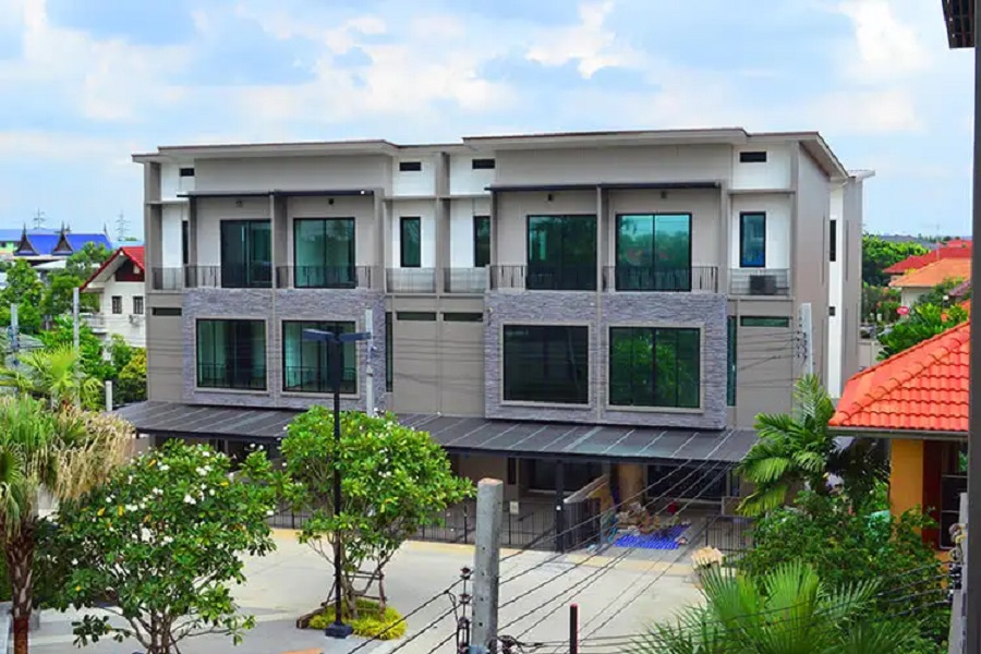 Baan-Pieamsuk-Pinklao-Kanjanapisek