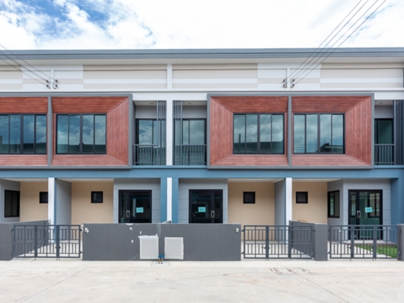 เดอะ-ทรอป-เออเบิร์น-มอเตอร์เวย์-ลาดกระบัง