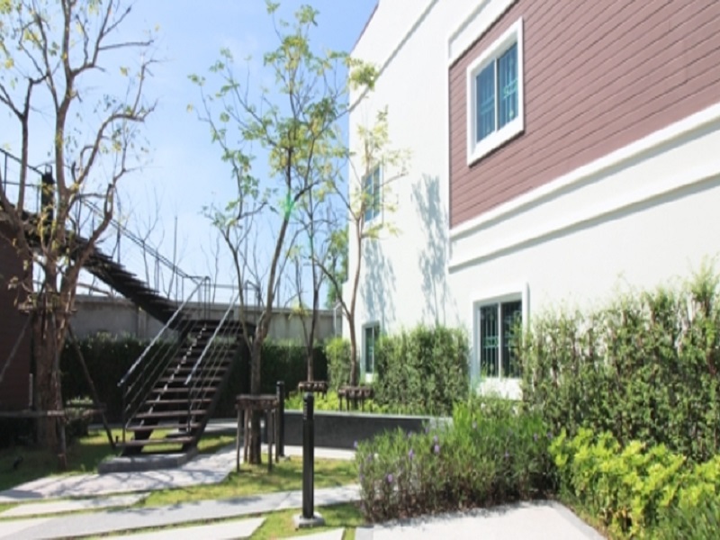 เดอะ-คัลเลอร์-ลิฟวิ่ง-ทาวน์โฮม-ศรีนครินทร์-วงแหวน