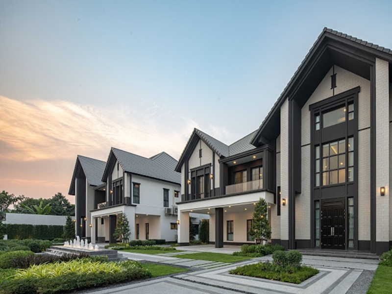 The-City-Charun-Pinklao