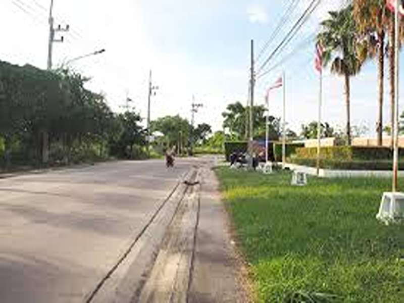 Grand-Maneerin-Sammuk-Bangsaen