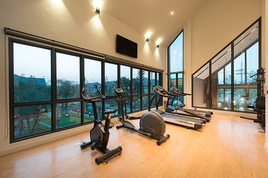 บางกอก-บูเลอวาร์ด-รามอินทรา-เสรีไทย